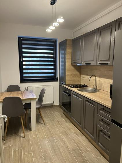 Proprietar ofer spre inchiriere Garsoniera spatioasa 43mp + balcon si loc de parcare in Brasov zona Coresi - 2