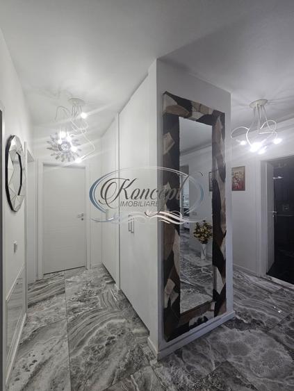 Apartament cu 3 camere semidecomandat, mobilat în Florești