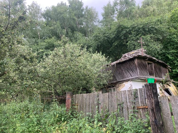 Casă individuală cu 2 camere cu Teren 3279 Mp în Mățău