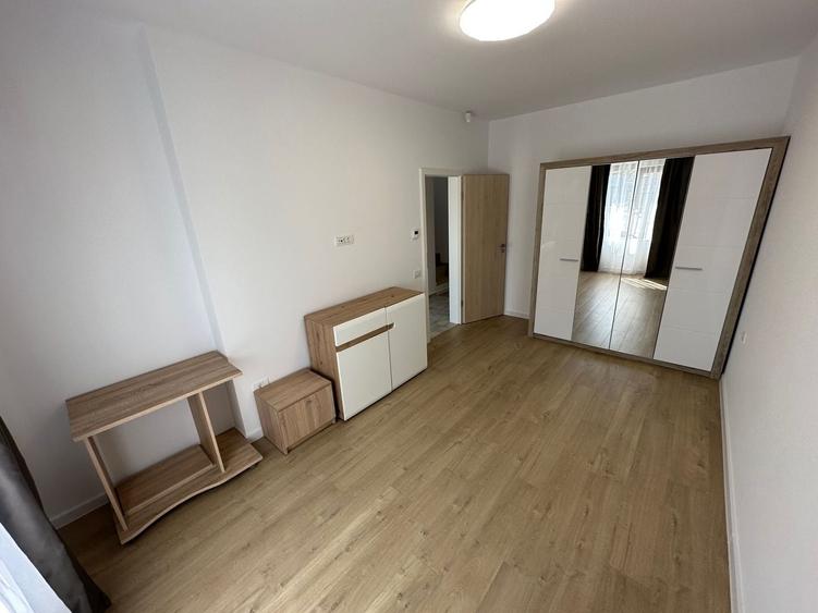 Duplex cu 5 camere cu Canalizare în Aradului