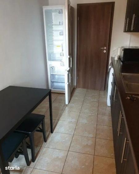 Apartament cu 2 camere decomandat în Apărătorii Patriei