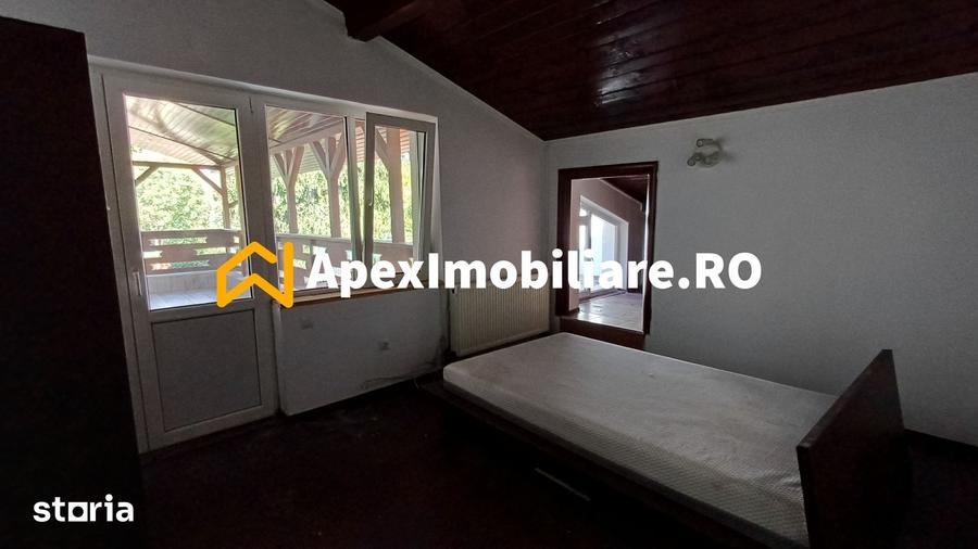 Casă cu 4 camere cu Teren 250 Mp în Domenii