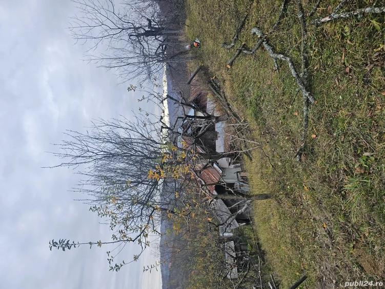 Casă cu 4 camere în Văleni-Dâmbovița