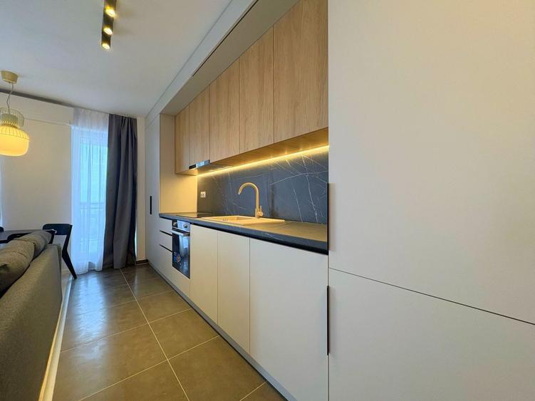 Apartament cu 3 camere decomandat, mobilat în Lipovei