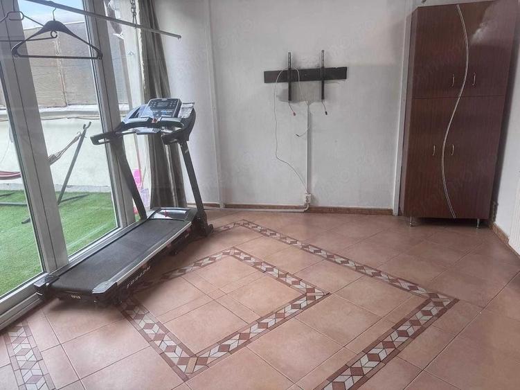 Casă cu 6 camere în Cotroceni