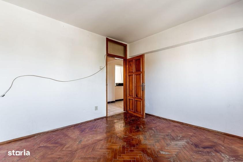 Apartament cu 4 camere decomandat în Aurel Vlaicu