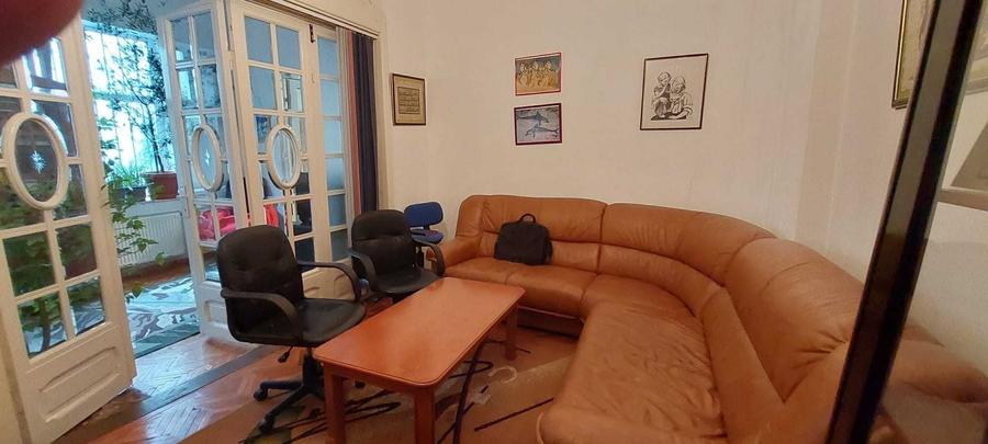 Casă cu 4 camere în Ultracentral