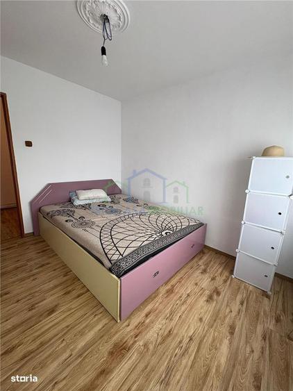 Apartament cu 3 camere decomandat în Central