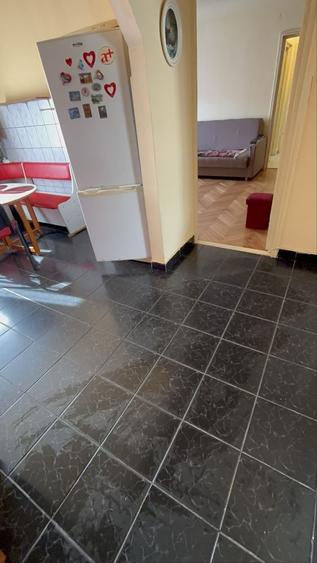 Apartament cu 2 camere decomandat în Deve
