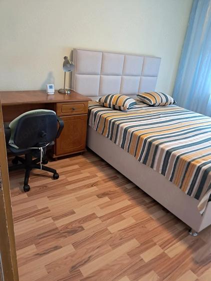 Apartament cu 3 camere decomandat în Vest