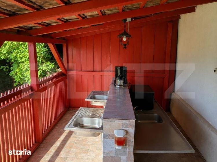 Casă cu 4 camere cu Teren 6000 Mp în Central