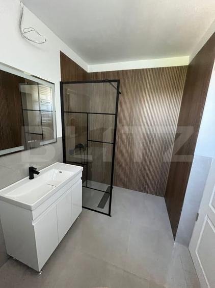 Casă individuală cu 4 camere cu Teren 568 Mp în Nord