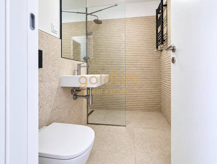 Apartament cu 4 camere semidecomandat în Floreasca