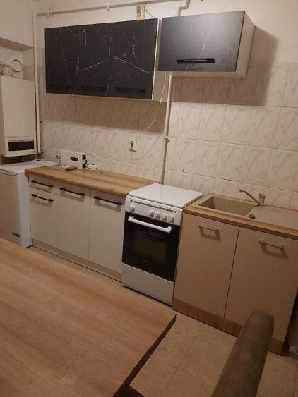 Apartament cu 3 camere decomandat în Dacia