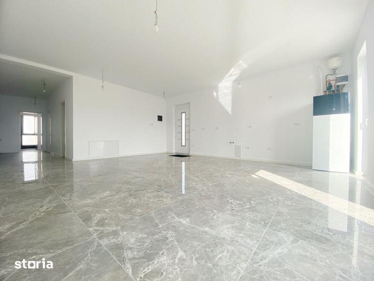 Casă cu 3 camere cu Teren 300 Mp în Ghiroda