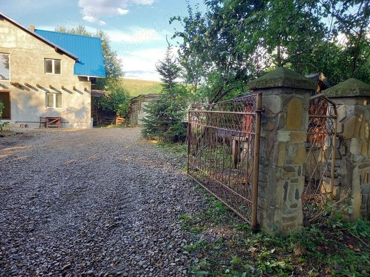 Casă cu 4 camere cu Teren 1700 Mp în Pătrăuți