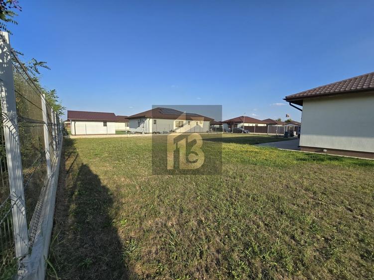 Casă individuală cu 4 camere cu Canalizare în Balotești
