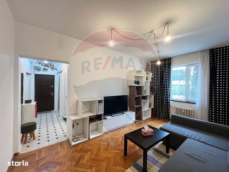 Apartament cu 2 camere semidecomandat în Tei
