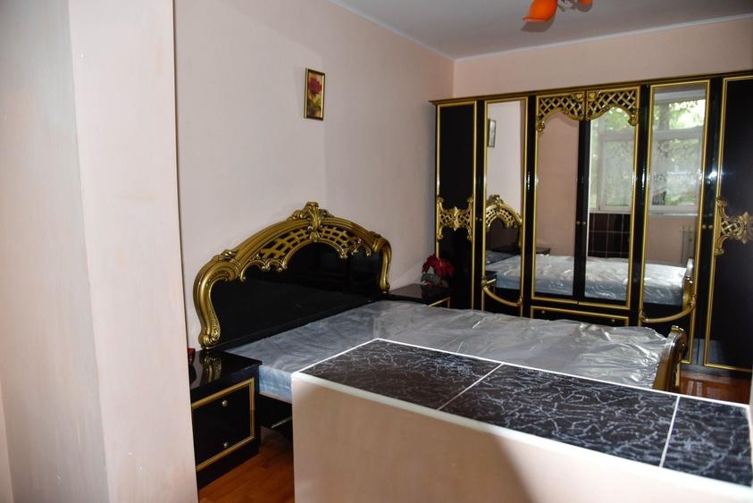 Apartament cu 2 camere semidecomandat în Micro 17