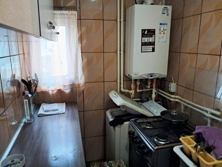Apartament cu 2 camere semidecomandat, mobilat în 9 Mai