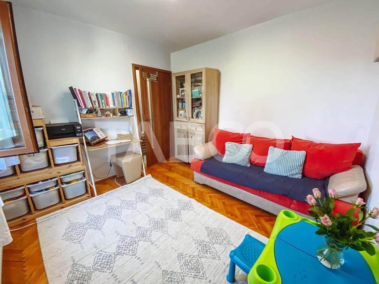 Apartament cu 2 camere semidecomandat, mobilat în Gheorgheni