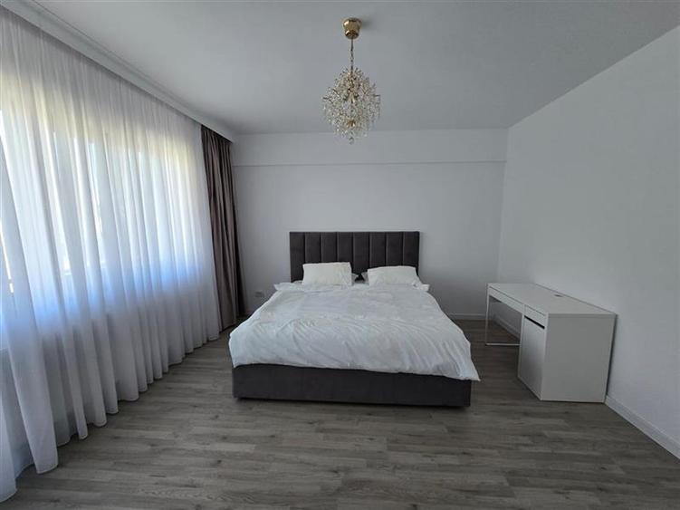 Apartament cu 4 camere decomandat, mobilat în Bucureștii Noi