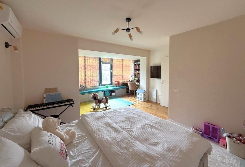 Apartament cu 4 camere în Iancu Nicolae