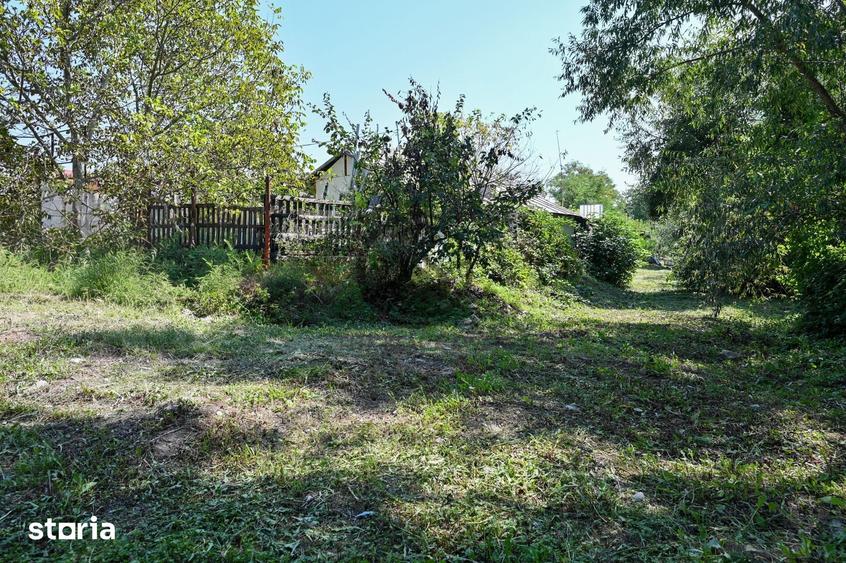 Casă cu 2 camere cu Teren 2846 Mp în Mănești