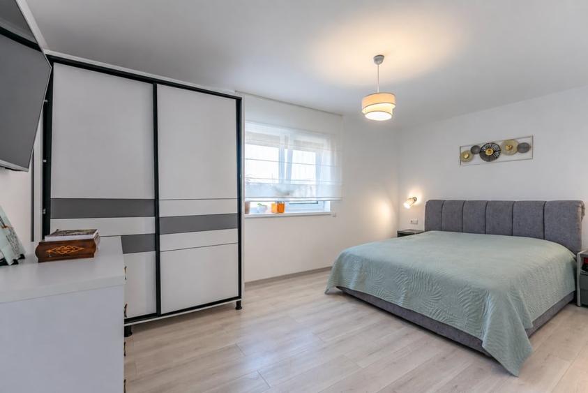 Casă individuală cu 5 camere cu Teren 652 Mp în Hărman