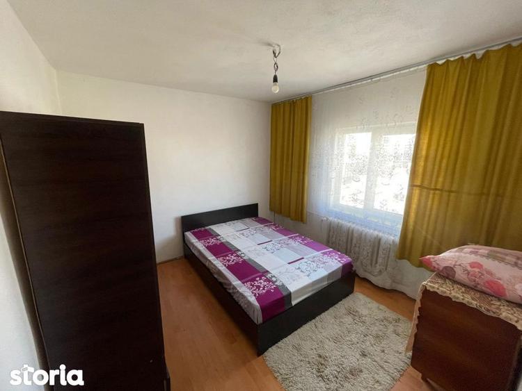 Apartament cu 3 camere decomandat, mobilat în Lăpuș