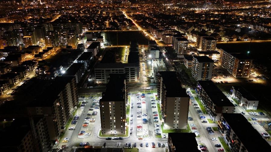 Apartament cu 3 camere decomandat în Tractorul — fotografia 1