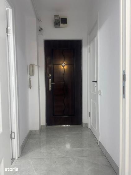 Apartament cu 2 camere semidecomandat în Ferentari