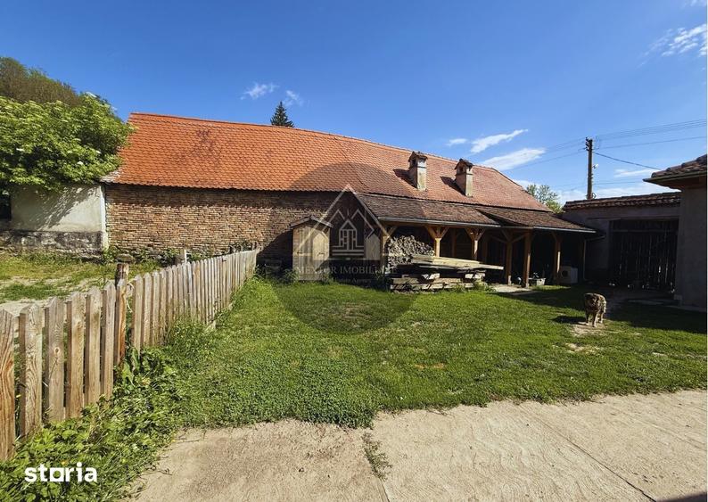 Casă cu 3 camere cu Teren 800 Mp în Laslea