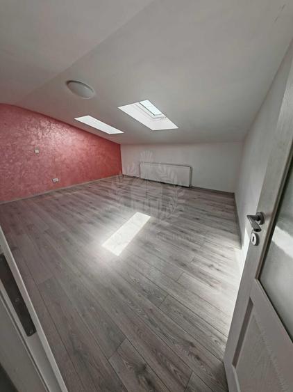 Casă individuală cu 3 camere cu Teren 200 Mp în Central