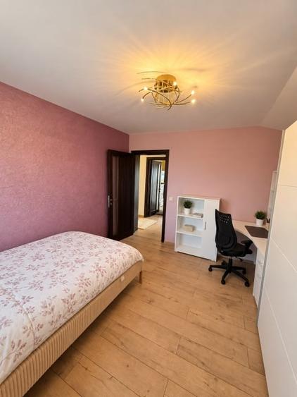 Casă individuală cu 4 camere cu Piscina în Cătălina