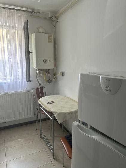 Garsonieră decomandată în Central