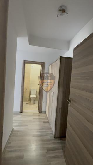 Apartament cu 3 camere decomandat, mobilat în Central