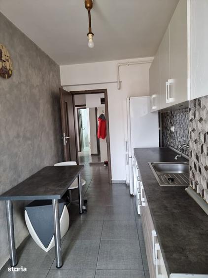 Apartament cu 3 camere decomandat în Chiajna