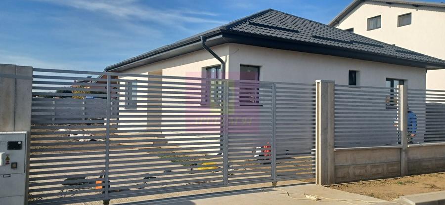 Casă individuală cu 3 camere cu Teren 400 Mp în Săbăreni