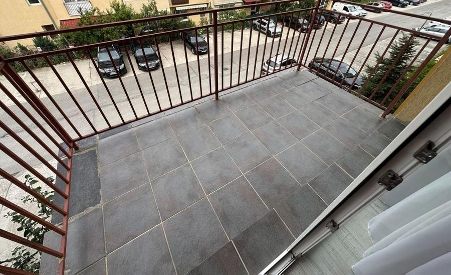 Apartament cu 2 camere decomandat în Florești