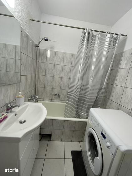 Garsonieră decomandată în Valea Aurie