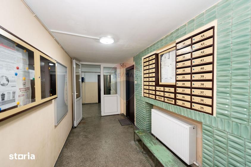 Apartament cu 3 camere, mobilat în Titan