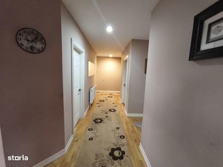 Casă cu 4 camere cu Teren 3000 Mp în Central