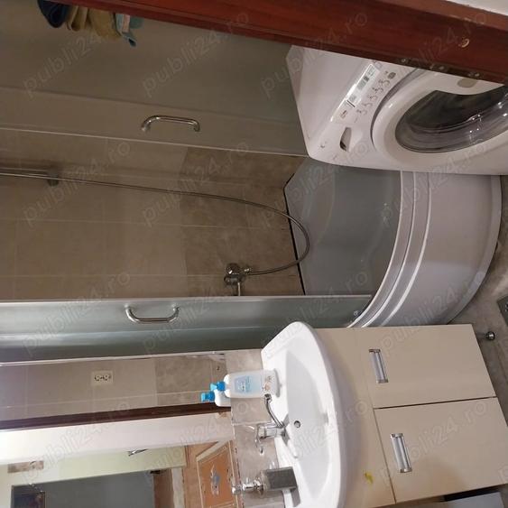 Apartament cu 3 camere semidecomandat în Central