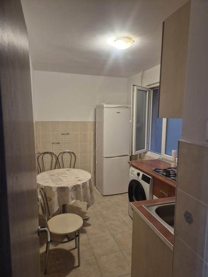 Apartament cu 2 camere decomandat în Cantemir
