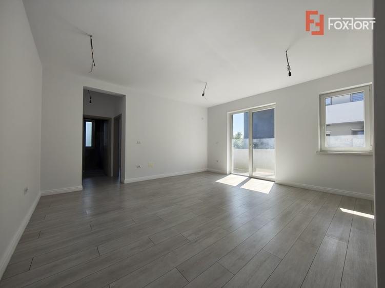 Apartament cu 2 camere decomandat în Giroc
