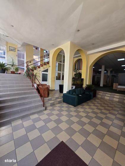 Spațiu comercial, de 1,600 mp, în Ultracentral
