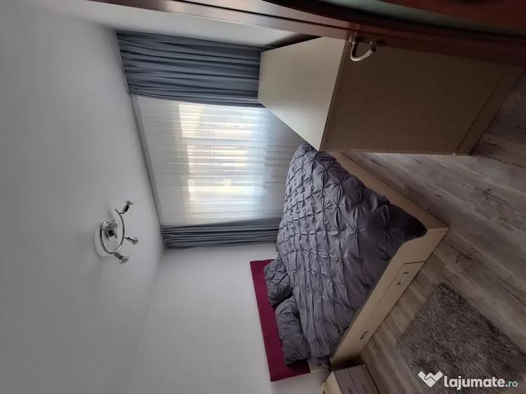 Apartament cu 3 camere decomandat în Rogerius