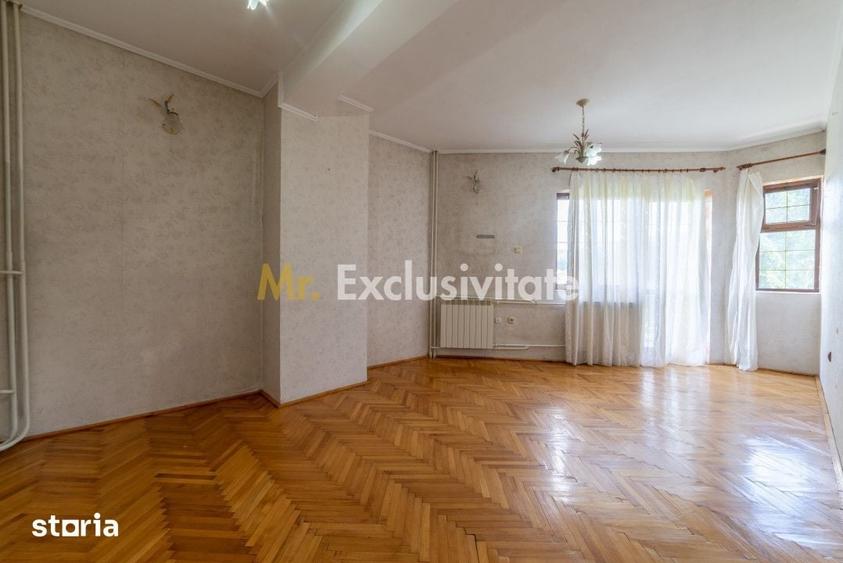Casă cu 9 camere cu Teren 1500 Mp în Bascov