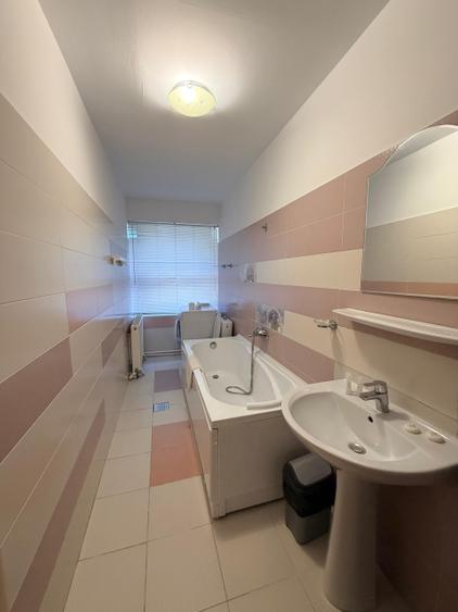 Apartament cu 2 camere decomandat în Aeroport